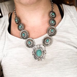 Western style turquoise necklace